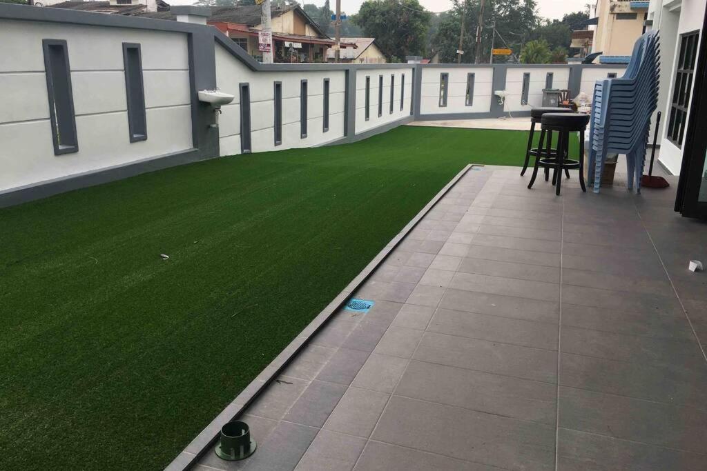 Вілла 22Pax :Taman Pelangi Party House Nearby Midvelly Джохор-Бару Екстер'єр фото